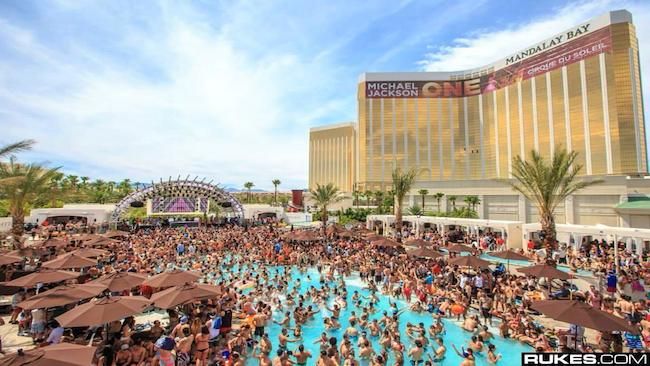 A VIP Las Vegas party bus club crawl for one
