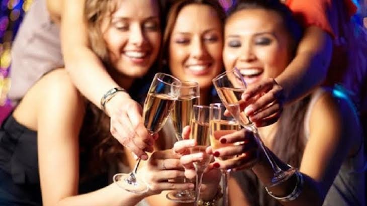 Entry For One to Glamour And Champagne