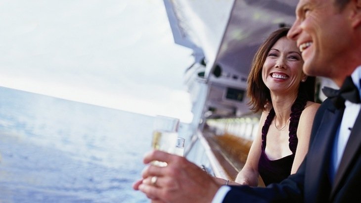 A 90-minute Dolphin-Safari Cruise for TWO