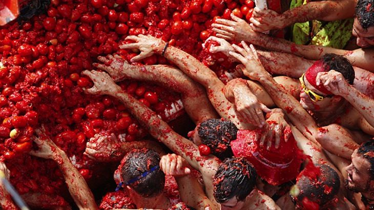 Tomato Battle Fight with Live Music 